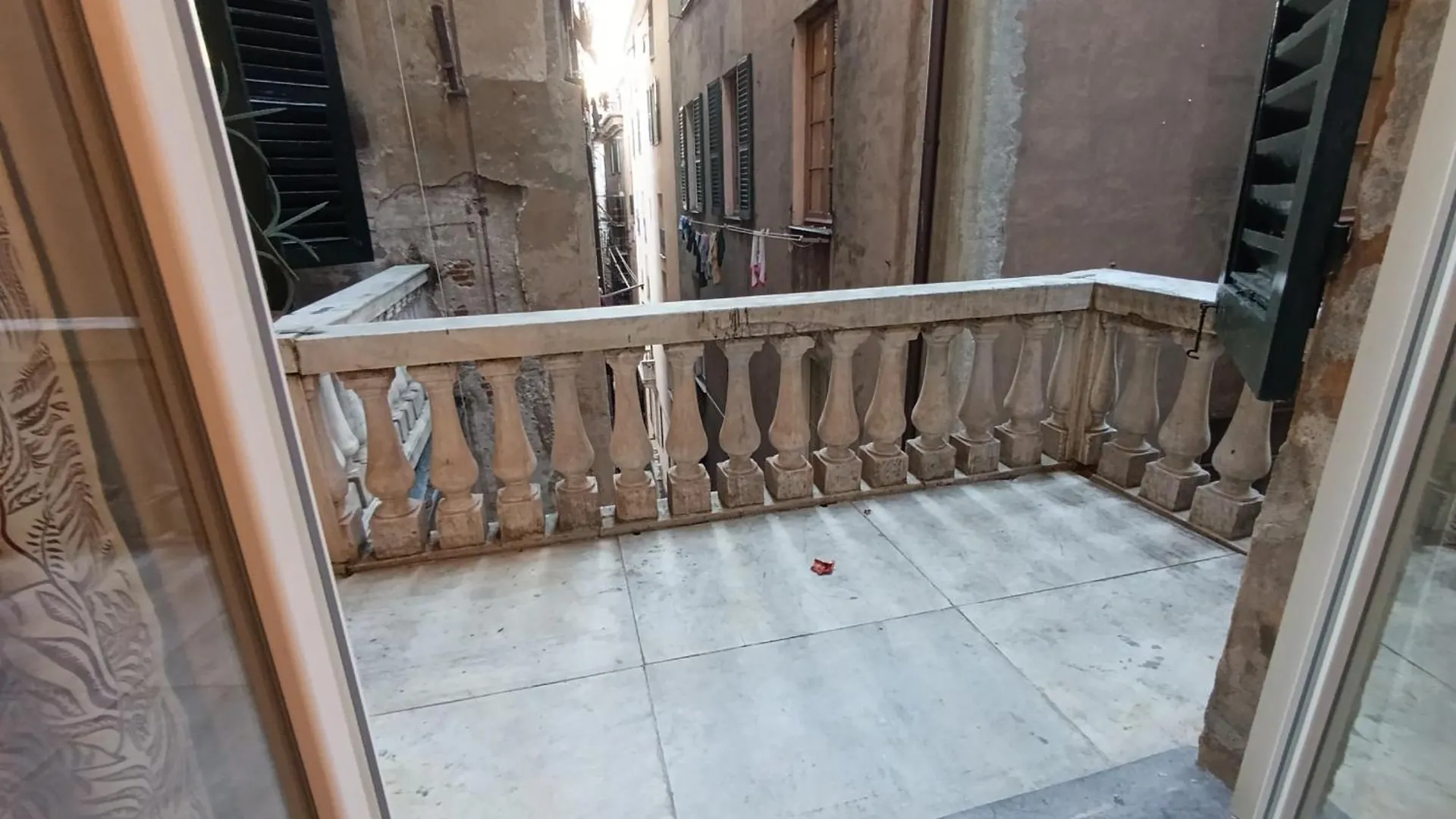 Cozy Apartment Design And Balcony 热那亚